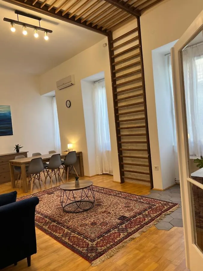 Azure King Residence In The Heart Of Budapest 0*,